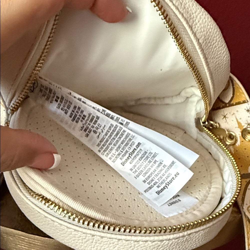 Disney Parks ivory Cinderella castle pin trading bag/crossbody/beltbag - Picture 5 of 7